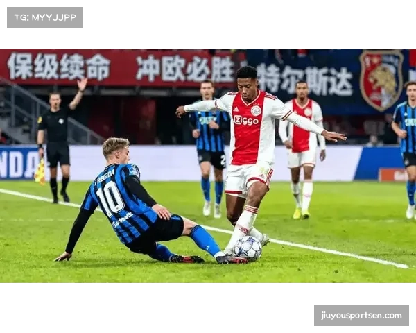 纽约红牛3-4-3体系边路突破，中场联动创造多点开花进攻